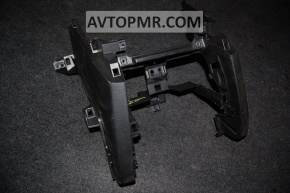 Mazda3 03-06 HB center front console