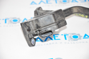 Toyota Camry V40 gas pedal type 1