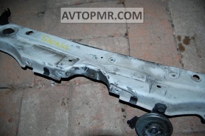 The upper TV bar for a Toyota Sienna 2010 needs straightening.