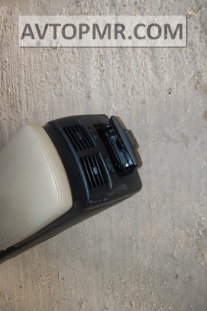 Rear air ducts with panel Lexus IS250 IS300 IS350 06-13