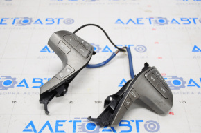 Toyota Highlander 2010 steering wheel controls