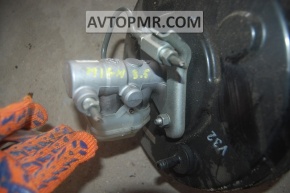 Brake master cylinder with reservoir Toyota Highlander 08-13 2.7 3.5