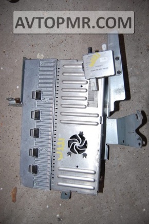 Mercedes W221 Harman Becker Audio Amplifier