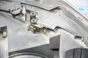Mercedes W221 07-09 right front headlight, bare bi-xenon, broken mounts, chipped, missing cover