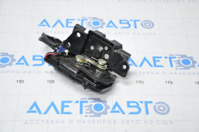 Toyota Prius 2009 tailgate lock