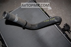 Upper cooling hose for Toyota Highlander 08-13 3.5