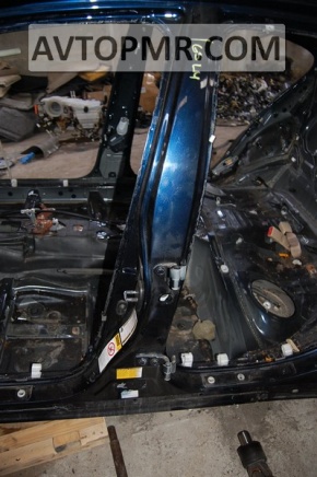 The central left body pillar of the Lexus GS300 GS350 GS430 GS450h 06-11 was sawed off.