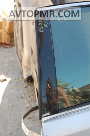Lexus ES300 ES330 rear left side door trim