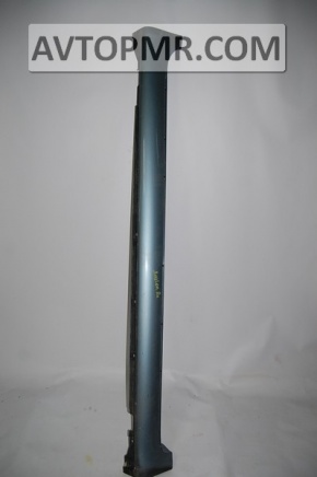 Right threshold for Toyota Avalon 2010