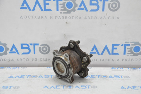 Rear right hub Nissan Altima 13-18