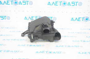 Lexus CT200h 11-17 air filter housing without flow meter