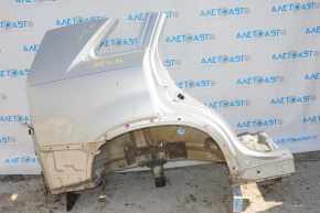 Kia Sorento 10-15 rear right quarter wing, silver, dents