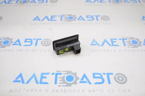 Internal trunk lid closing button for Audi Q5 8R 09-17