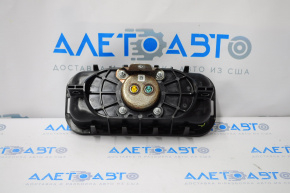 Passenger airbag in the dashboard of the Cadillac ATS 13-