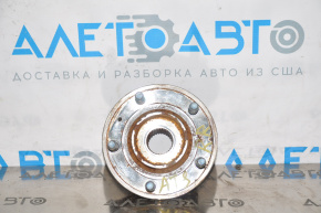 Cadillac ATS 13 rear right hub