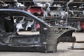 Front right quarter Chevrolet Camaro 16- coupe graphite