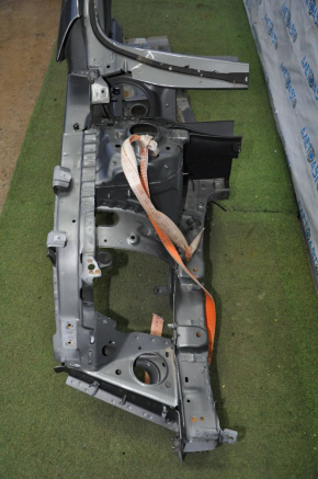 Front right quarter Chevrolet Volt 16- graphite, with central pillar