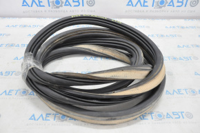 Rubber seal for the tailgate of a Ford Edge 15-18
