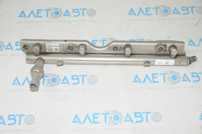 Ford Focus mk3 11-18 2.0 fuel rail with sensor