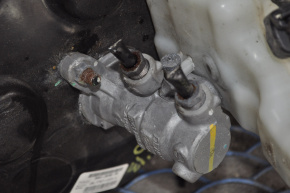 Ford Focus mk3 11-18 brake master cylinder with reservoir