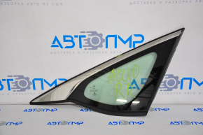Window blind glass rear right Honda Accord 18-22 rubber tear, scratches on glass