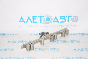 Kia Sorento 10-15 2.4 fuel rail with sensor