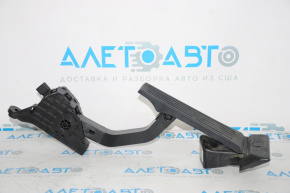 Kia Sorento 10-15 gas pedal