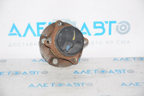Rear left hub Kia Sorento 10-15 FWD