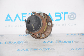 Rear right hub Kia Sorento 10-15 FWD
