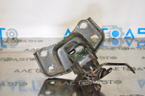 Left engine mount for Lexus CT200h 11-17