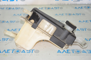 Lexus CT200h 11-17 Coolant Expansion Tank with Cap