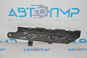Rear bumper mount on the right fender of the Lexus GX470 03-09