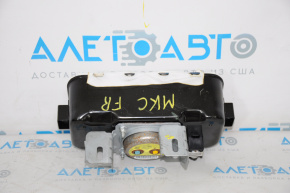 Passenger airbag in the dashboard of the Lincoln MKC 15-19