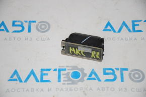 Right tailgate license plate light for Lincoln MKC 15-16