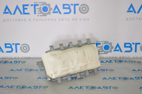 Passenger airbag in the dashboard of a Nissan Leaf 13-17