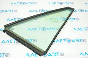 Subaru Outback 15-19 green tint rear right triangle door glass with seal
