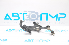 Toyota Avalon 13-18 body tilt sensor with a traction bar