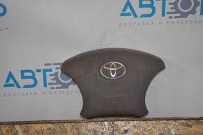 Airbag in the steering wheel of the driver's Toyota Highlander 2001-2007