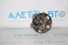 Rear right hub Toyota Prius 30 10-15 rusty
