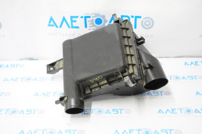 Toyota Prius V 12-17 air filter housing without flow meter