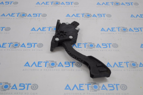Toyota Prius V 12-17 gas pedal