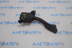Toyota Prius V 12-17 gas pedal