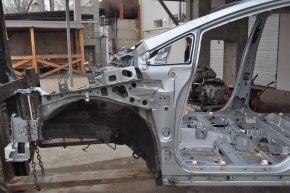 Front left quarter panel of Toyota Prius V 12-17