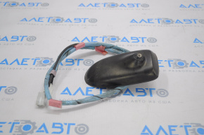 Toyota Prius V 12-17 4-pin antenna socket