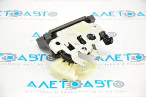 VW Passat b7 12-15 USA trunk lid lock with cover