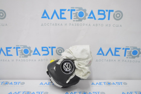 Airbag in the steering wheel of the driver's VW Passat b8 16-19 USA, shot