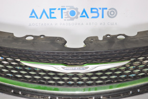 Chrysler 200 15-17 chrome grille emblem