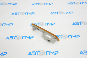 Front right reflector for a 2014 Dodge Challenger