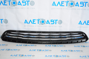 Lower grille front bumper Ford Fiesta 14-19 rest mat, cracked