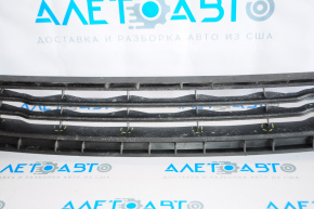 Lower grille front bumper Ford Fiesta 14-19 rest mat, cracked